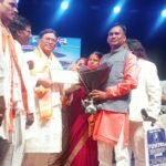 लोककला महोत्सव 2026 मध्ये संगीतकार शिवराज साने यांचा प्रमाणपत्र देऊन सन्मान